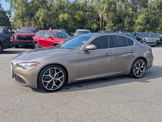 Used 2019 Alfa Romeo Giulia Ti w/ TI Performance Package RWD image 8