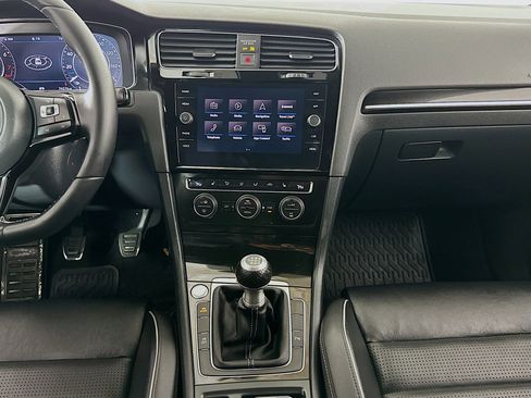 Used 2018 Volkswagen Golf R 4-Door AWD/4WD image 11