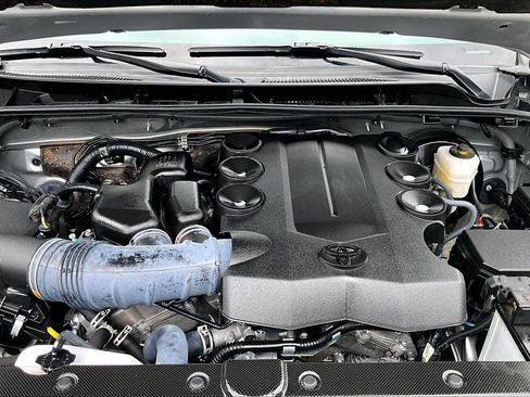 Used 2024 Toyota 4Runner SR5 RWD image 29