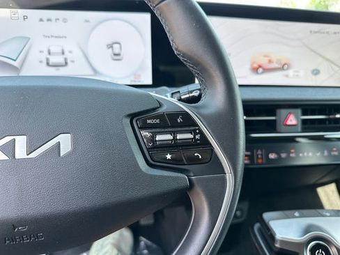 Used 2024 Kia EV6 Light image 22