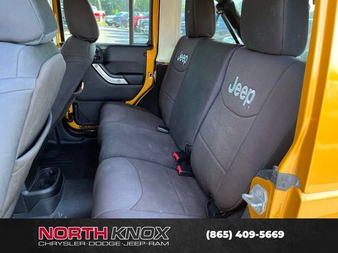 Used 2014 Jeep Wrangler Unlimited Rubicon AWD/4WD image 9