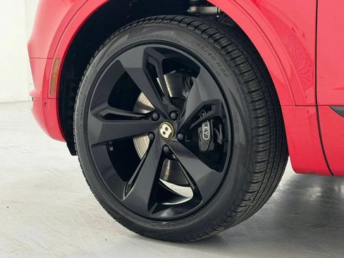 Used 2019 Bentley Bentayga AWD/4WD image 43