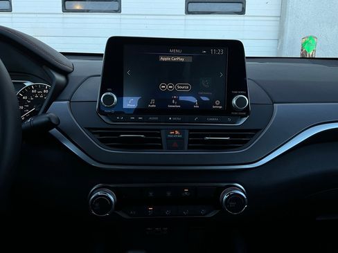 Used 2025 Nissan Altima 2.5 SR image 26