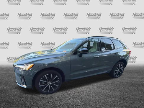 Certified 2024 Volvo XC60 B5 Plus w/ Protection Package Premier AWD/4WD image 10