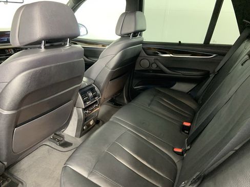 Used 2017 BMW X5 xDrive50i image 30