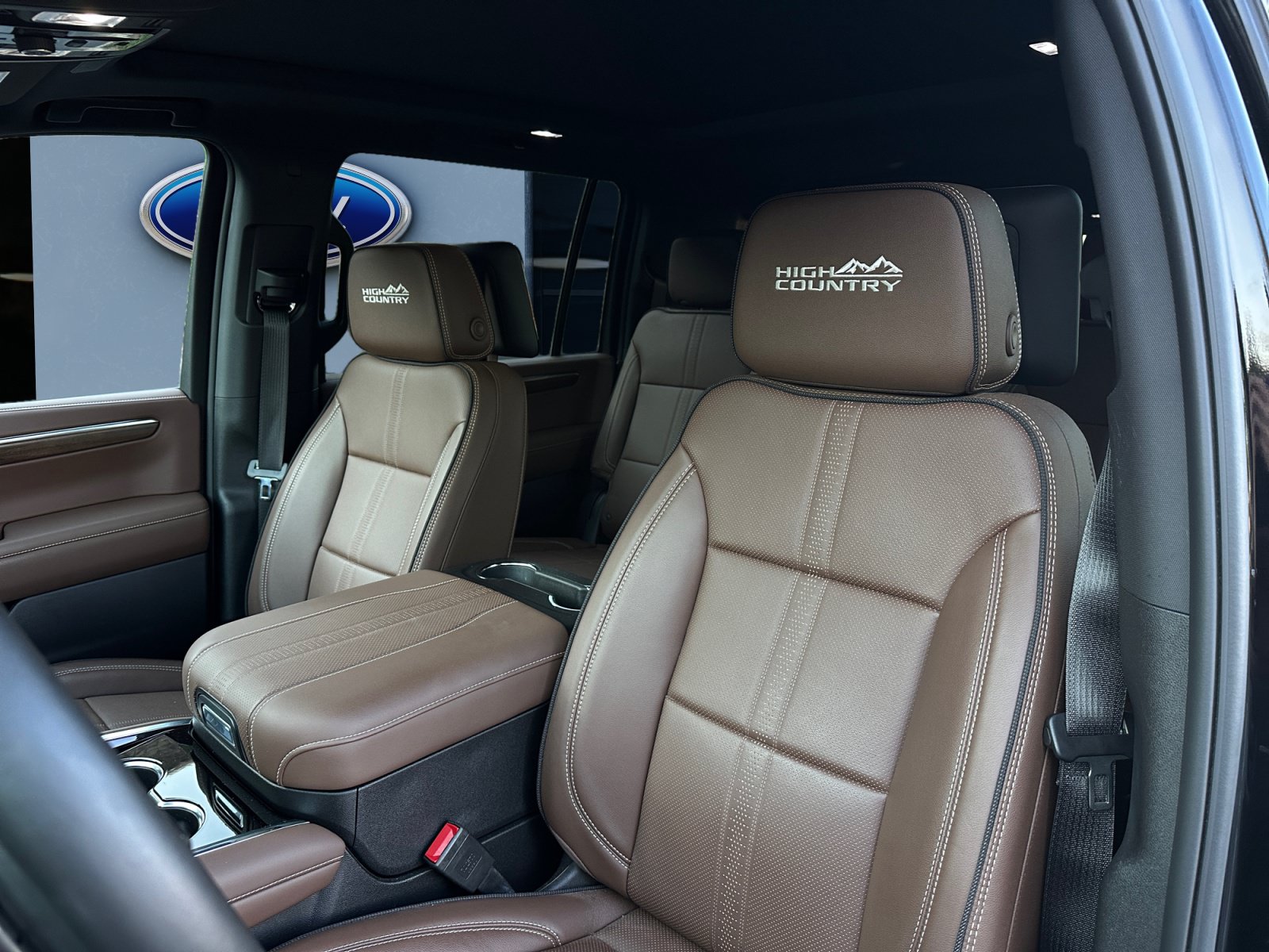 Used 2026 Chevrolet Suburban High Country AWD/4WD image 11