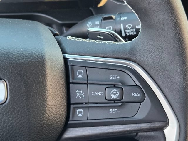 New 2026 Jeep Grand Cherokee Limited w/ Limited Altitude Package AWD/4WD image 24