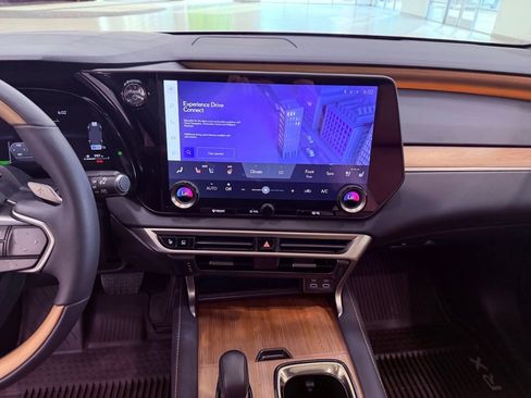 Used 2025 Lexus RX 350 w/ Convenience Package image 28