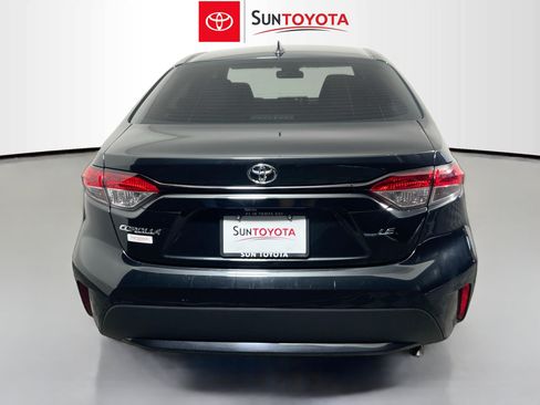 Used 2022 Toyota Corolla LE FWD image 5