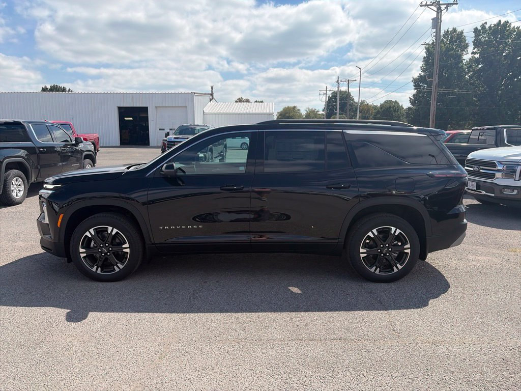 New 2027 Chevrolet Traverse LT w/ Sun and Wheel Package AWD/4WD image 3