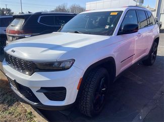 Used 2024 Jeep Grand Cherokee Altitude video 3