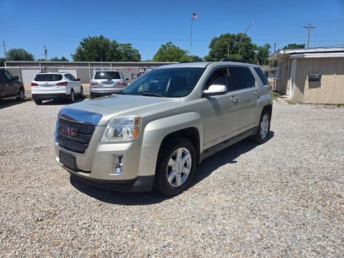 Used 2013 GMC Terrain SLE FWD image 1