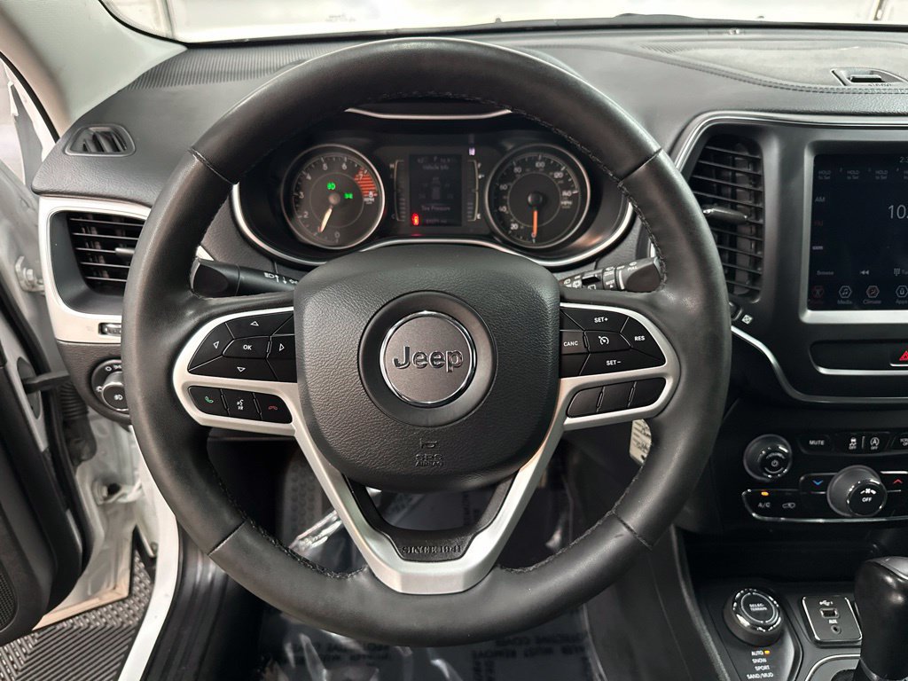 Used 2022 Jeep Cherokee Latitude AWD/4WD image 13