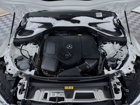 Used 2024 Mercedes-Benz GLC 300 4MATIC w/ Advanced USB Package image 31