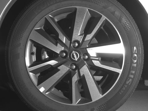 Used 2025 Nissan Versa SV image 12