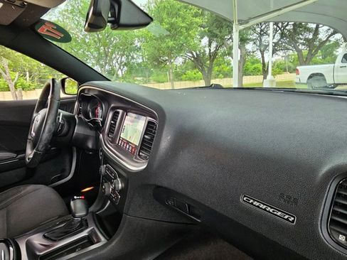 Used 2017 Dodge Charger R/T w/ Navigation & Travel Group RWD image 16