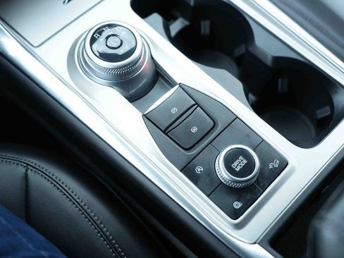 Certified 2023 Ford Explorer XLT w/ Equipment Group 202A image 32