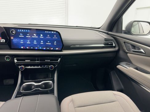 New 2026 Chevrolet Traverse LT image 27