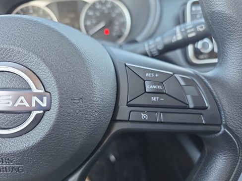 Certified 2025 Nissan Kicks Play S FWD image 17