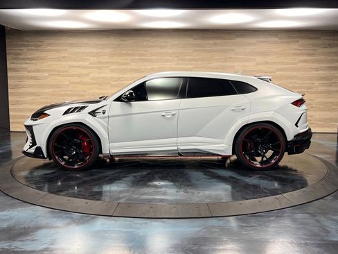 Used 2019 Lamborghini Urus AWD/4WD image 23