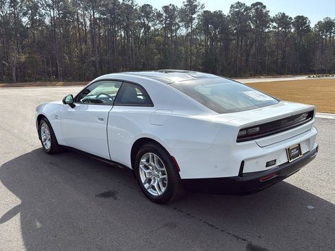 Used 2025 Dodge Charger R/T w/ Quick Order Package 25M R/T image 6