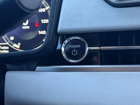 Used 2024 Mitsubishi Outlander 4WD Plug-In Hybrid image 23