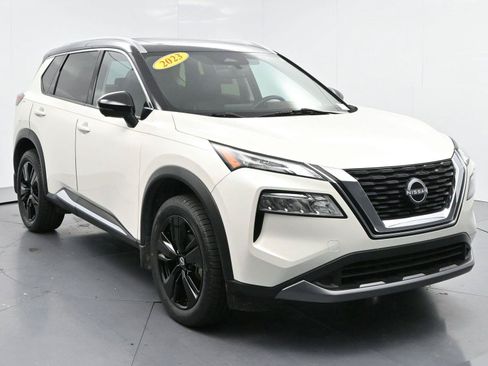Used 2023 Nissan Rogue SL FWD image 2