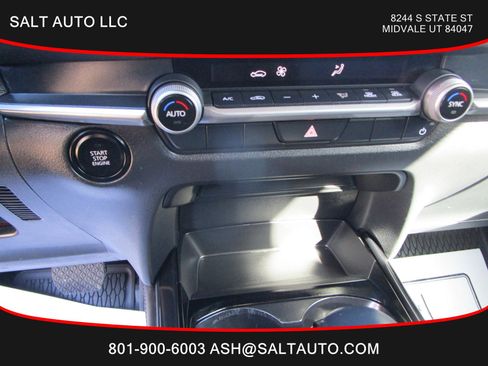 Used 2024 MAZDA CX-30 AWD 2.5 S w/ Select Sport Pkg image 12