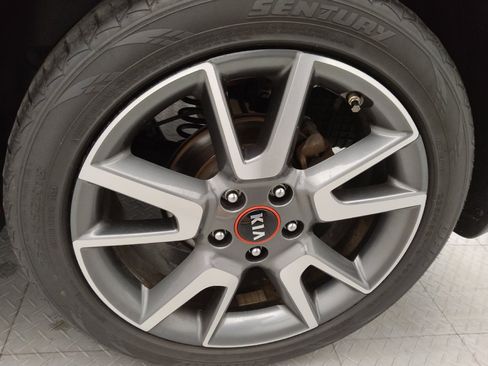 Used 2021 Kia Soul GT-Line FWD image 31