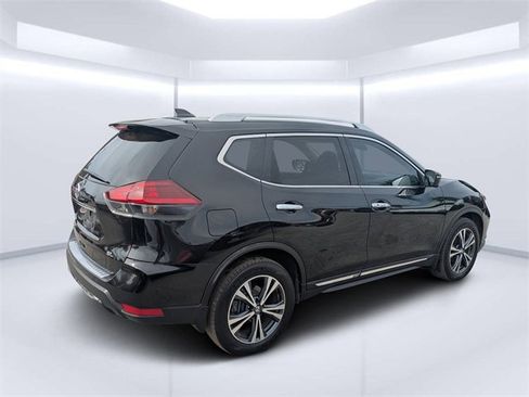 Used 2018 Nissan Rogue SL w/ Premium Package image 3