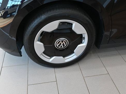 New 2025 Volkswagen ID. Buzz Pro S image 11