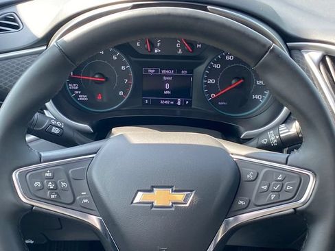 Used 2025 Chevrolet Malibu RS FWD image 7