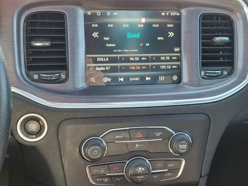 Used 2017 Dodge Charger SXT w/ Navigation & Travel Group image 19