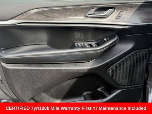 Used 2023 Jeep Grand Cherokee Limited AWD/4WD image 27