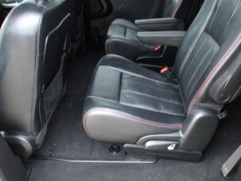 Used 2018 Dodge Grand Caravan GT image 7