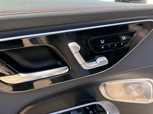 Used 2024 Mercedes-Benz GLC 43 AMG 4MATIC image 11