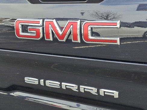 Used 2023 GMC Sierra 1500 AT4X image 29