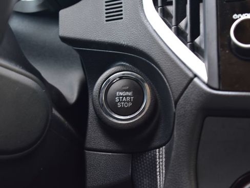 Used 2022 Subaru Forester Premium AWD/4WD image 38