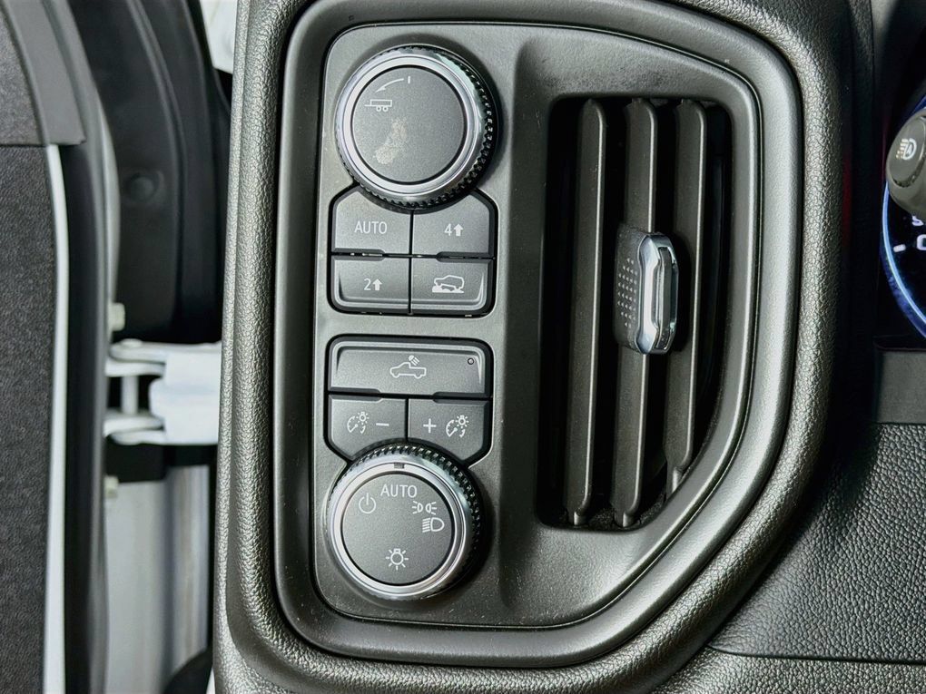 Used 2023 GMC Sierra 1500 Pro w/ Pro Value Package AWD/4WD image 15