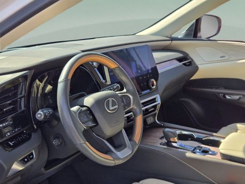 Certified 2024 Lexus RX 350 FWD w/ Convenience Package image 12
