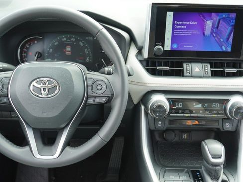 Used 2024 Toyota RAV4 XLE Premium FWD image 30