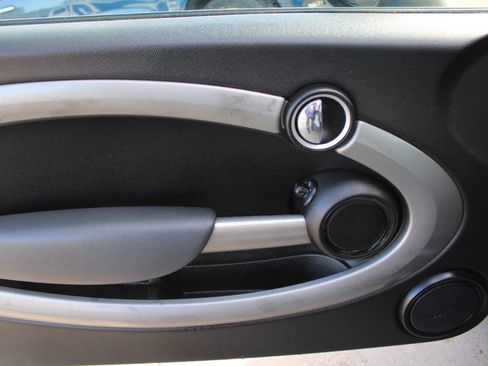 Used 2008 MINI Cooper Hardtop image 7