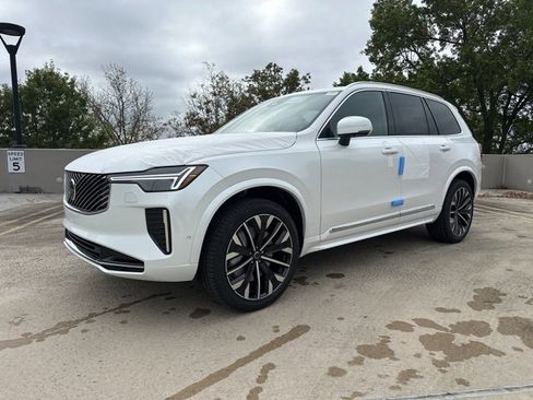 New 2026 Volvo XC90 B6 Plus w/ Protection Package Premier image 3