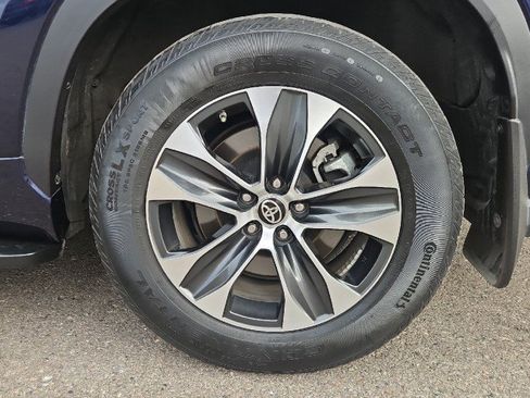 Used 2021 Toyota Highlander XLE image 26