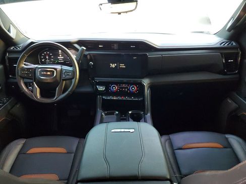 Used 2025 GMC Sierra 2500 AT4 w/ AT4 Premium Plus Package AWD/4WD image 12