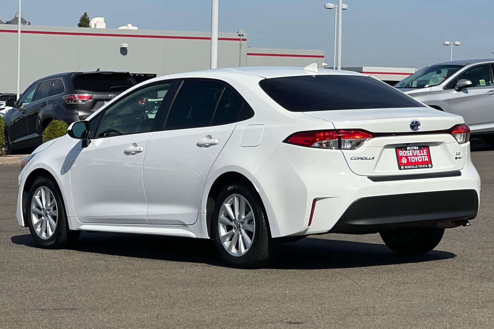 Certified 2025 Toyota Corolla LE w/ LE Premium Package FWD image 7