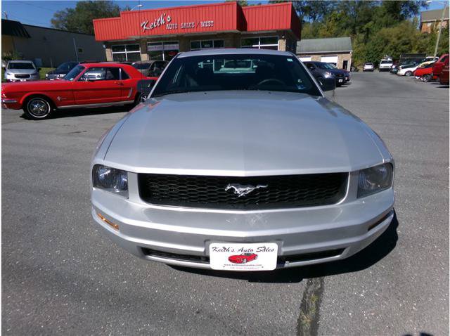 Used 2005 Ford Mustang Premium RWD image 14