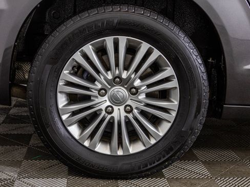 Used 2016 Chrysler Town & Country Touring-L w/ Driver Convenience Group image 55