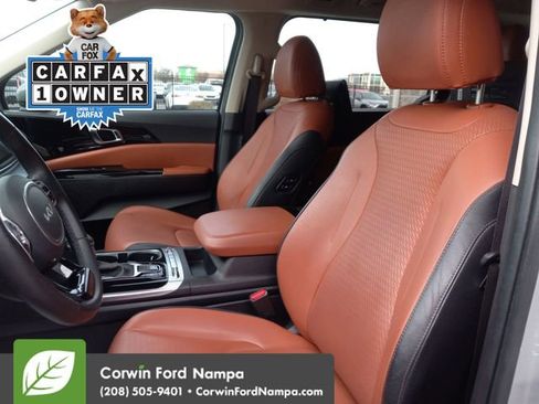 Used 2024 Kia Carnival SX Prestige image 24