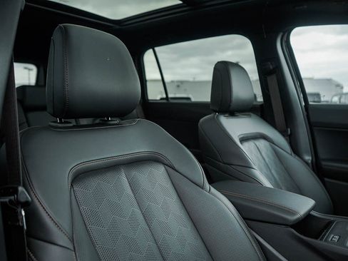 New 2026 Jeep Cherokee Overland AWD/4WD image 12